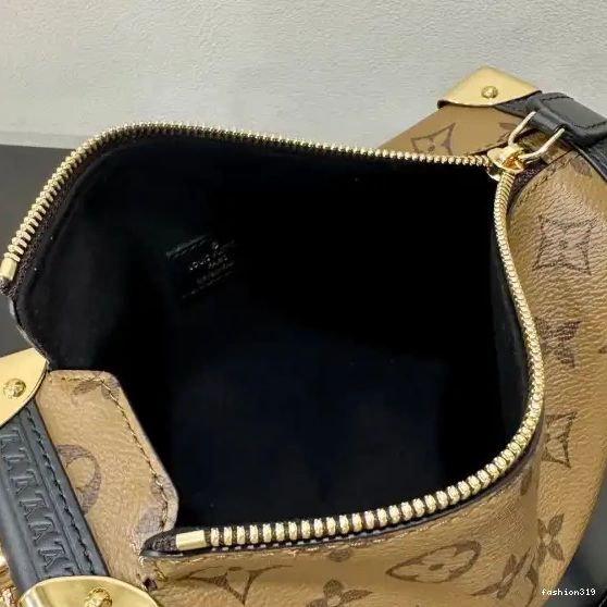 VUITTON MM LOUIS TRUNK SIDE 0504
